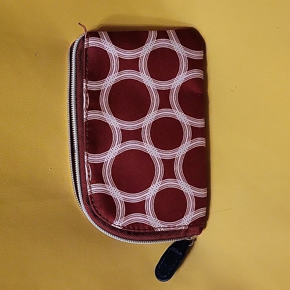 Red makeup bag - Picture 2 of 3